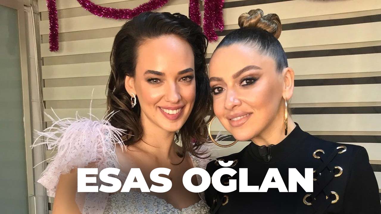 Hadise Açıkgöz Oyuncu Kimliğiyle Seyirci Karşısında